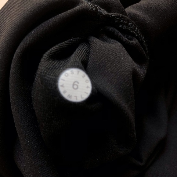 Lululemon Wunder Under HiRise Crop Luxtreme 6 - Picture 9 of 9